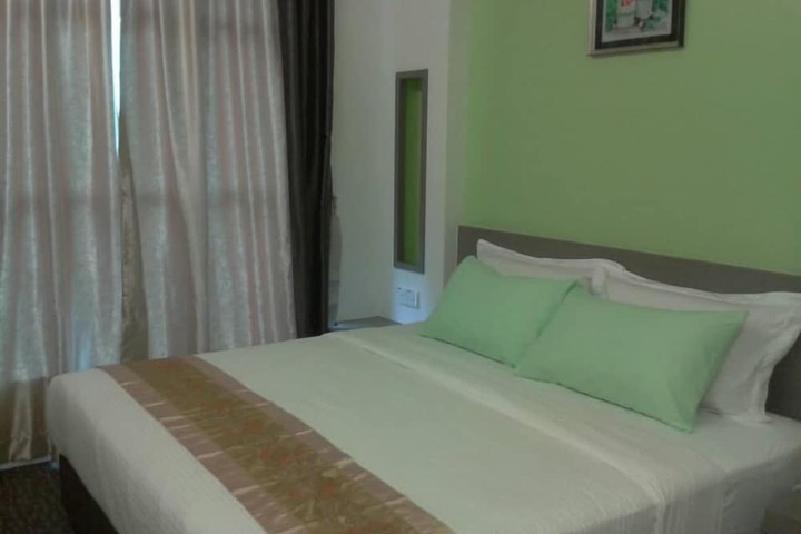 Room 19 of 34