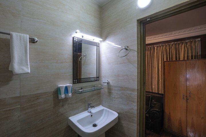 Room 26 of 35