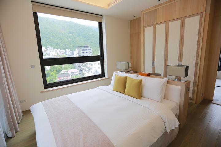 Room 22 of 76
