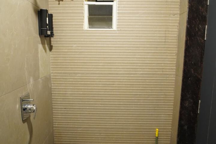 Room 26 of 32