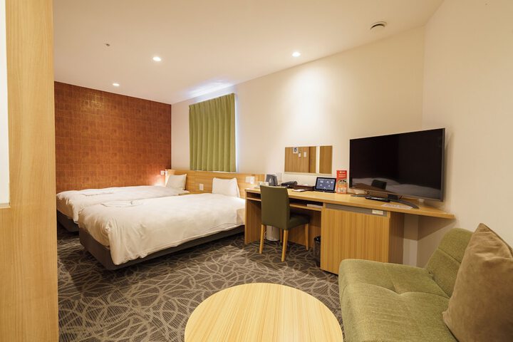Room 25 of 61