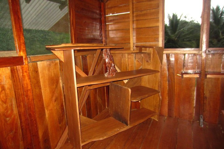 Room 10 of 15