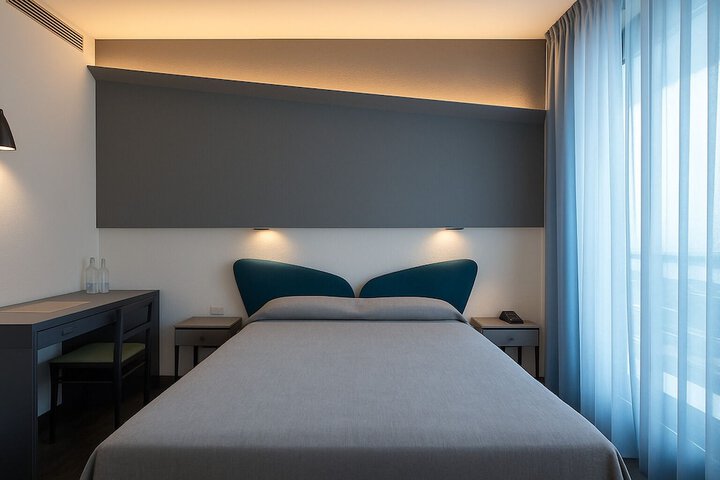 Room 6 of 39