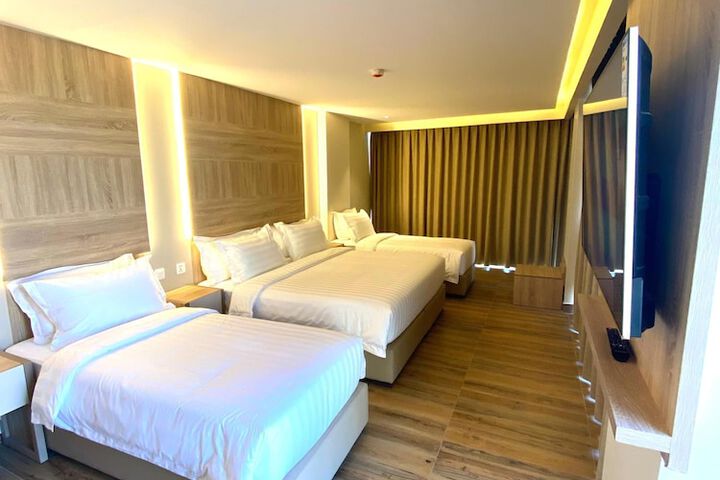 Room 7 of 37