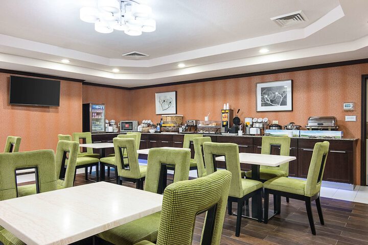 Breakfast/Coffee Service 27 of 34