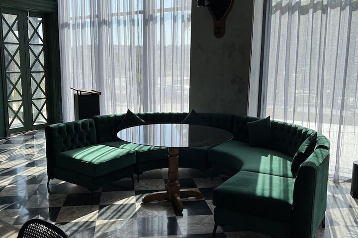 Hotel Interior 10 of 112