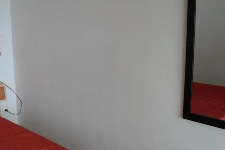 Room 3 of 9