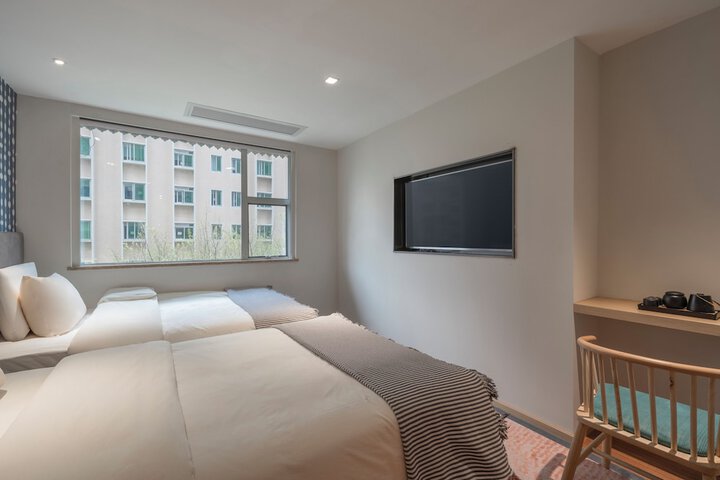 Room 25 of 60