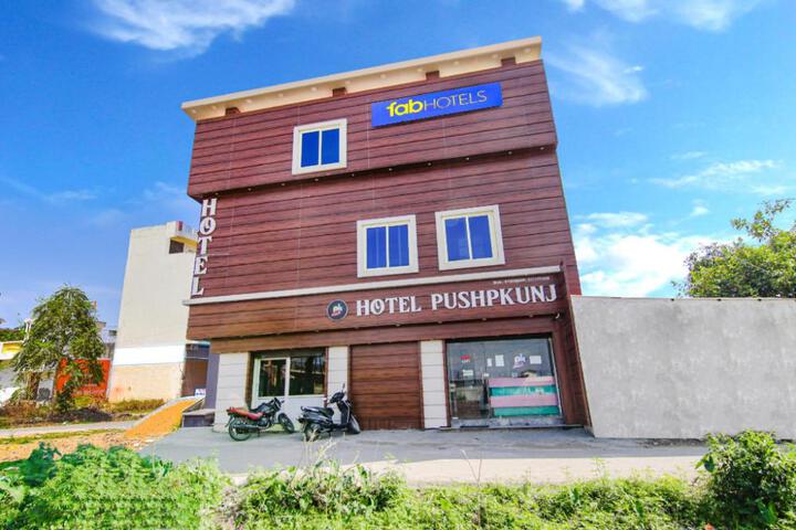 FabHotel Pushp Kunj