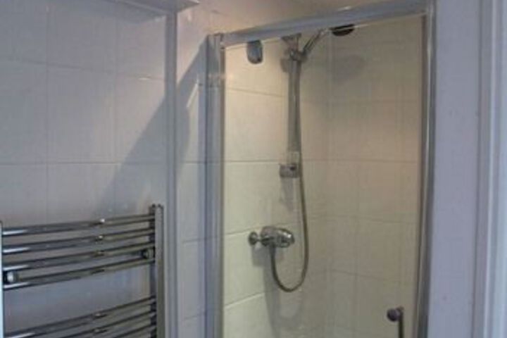 Room 4 of 12