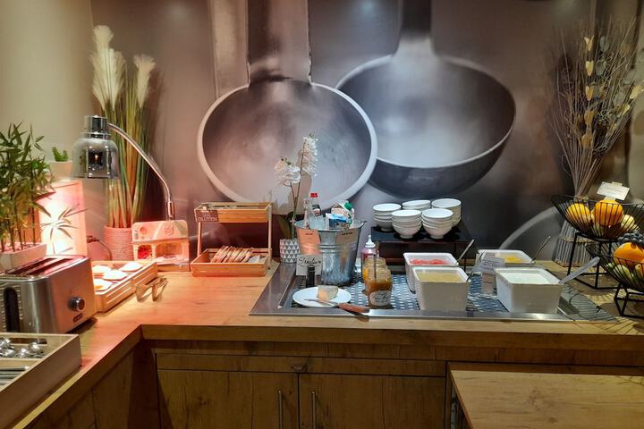 Breakfast area