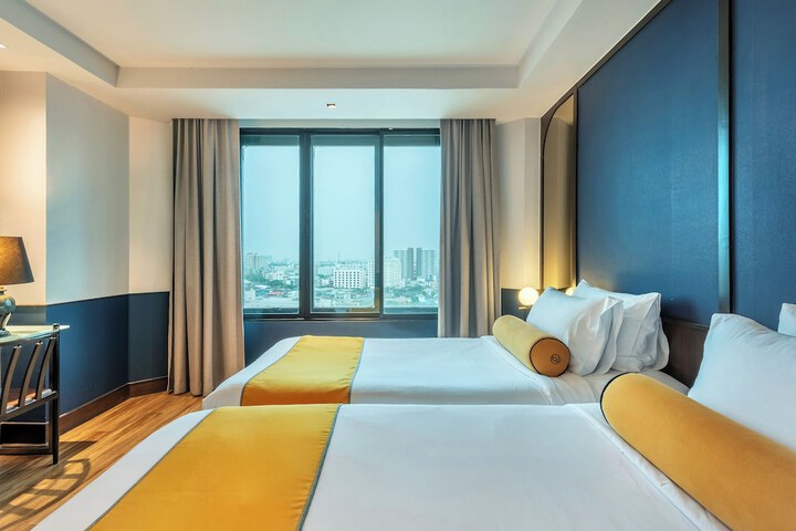 Room 50 of 64