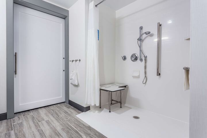 Bathroom shower
