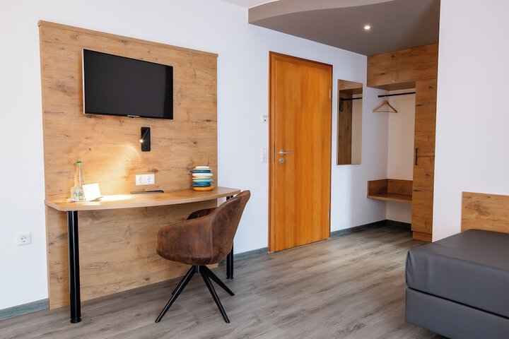 Room 10 of 45