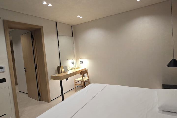Room 25 of 91