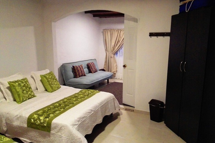 Room 10 of 43