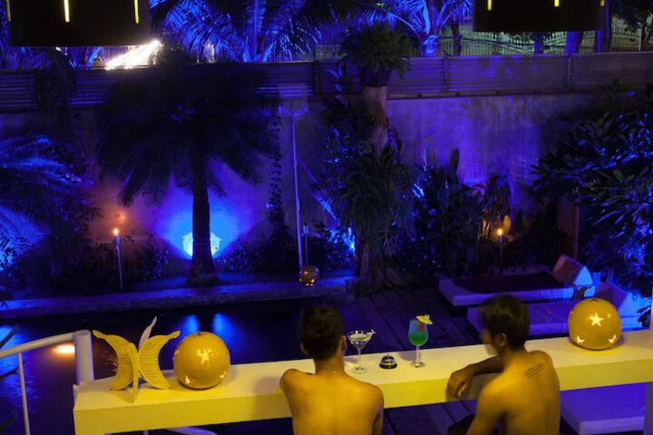 Pool 31 of 39