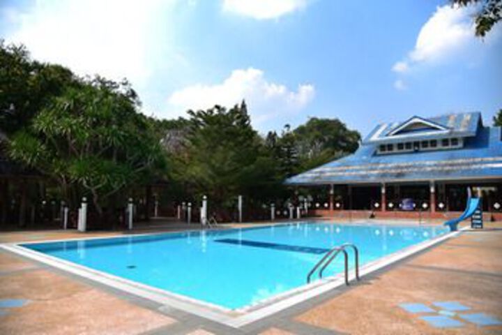 Pool 26 of 37