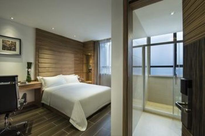 Room 44 of 69