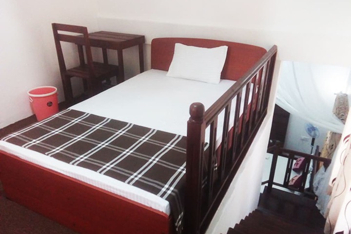 Room 44 of 49