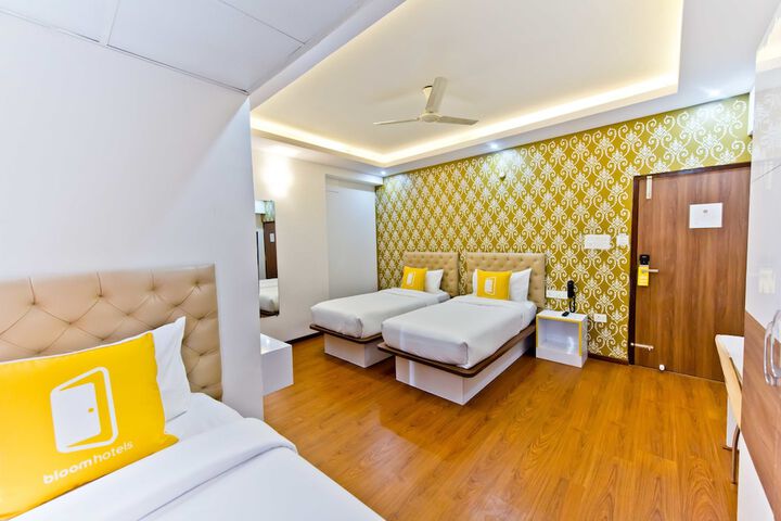 Room 9 of 40