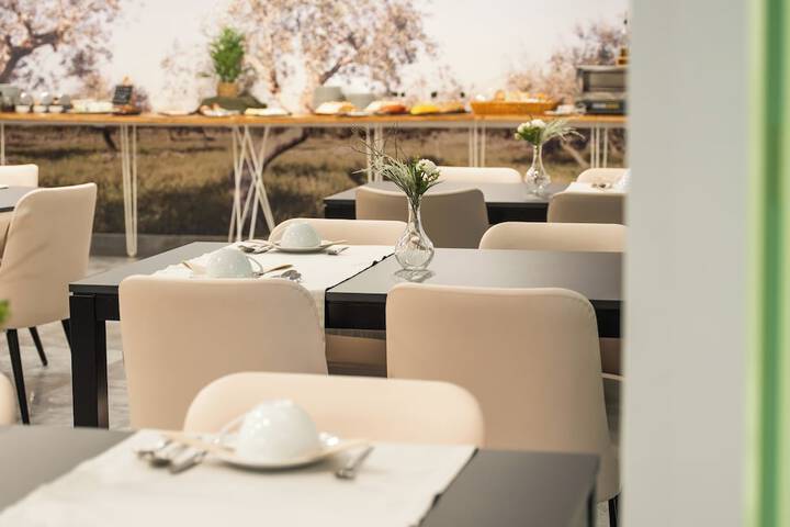 Dining 57 of 82