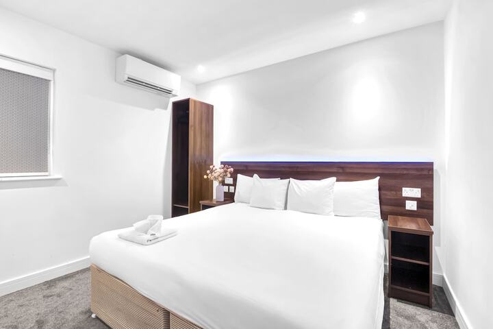 Room 17 of 49