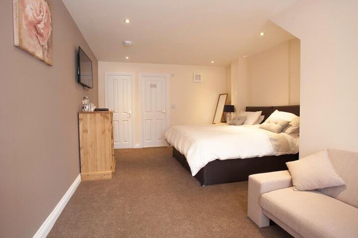 Room 3 of 22