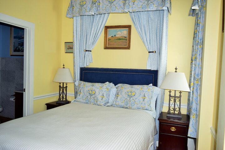 Room 5 of 51