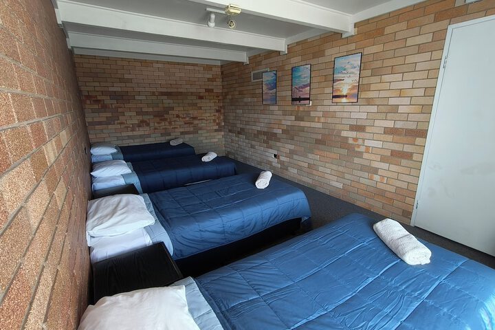Room 17 of 43