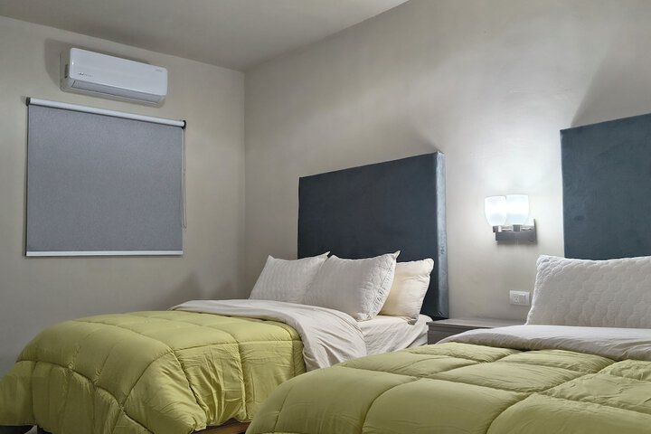 Room 10 of 28