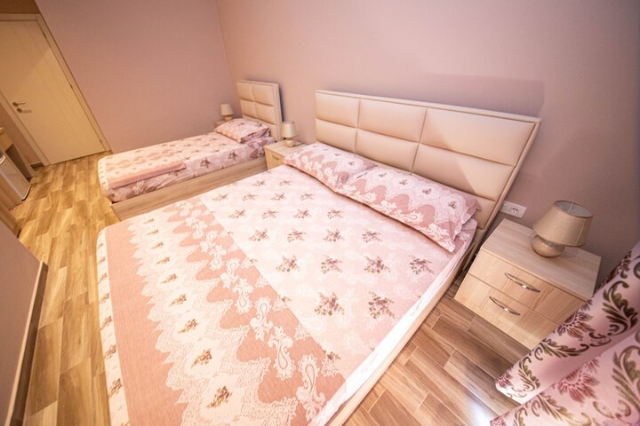 Room 9 of 41