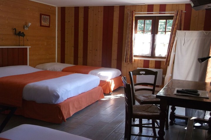 Room 7 of 32