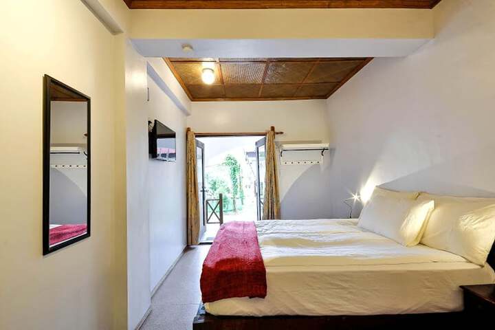Room 25 of 167