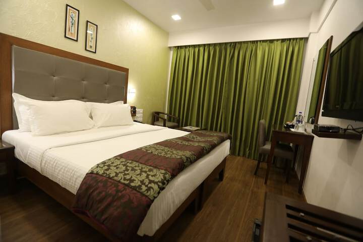Room 19 of 38