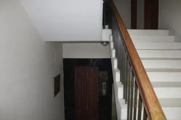 Room 12 of 26