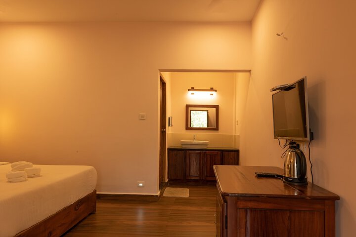 Room 9 of 50