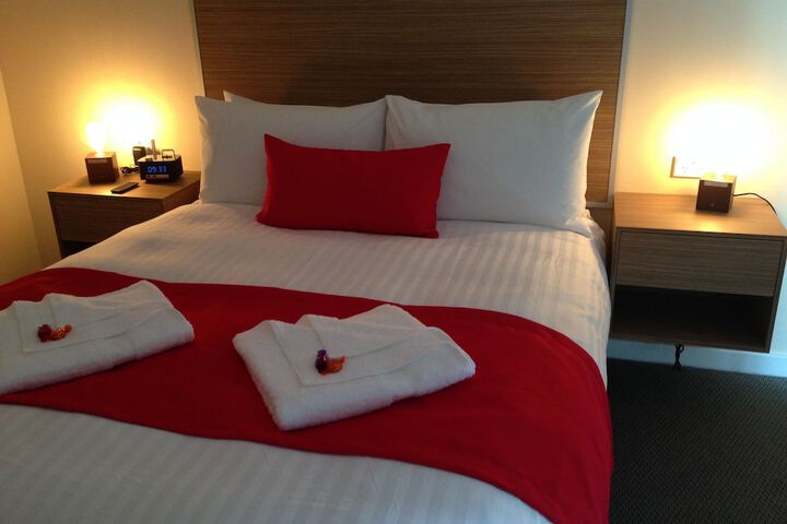 Room 3 of 79
