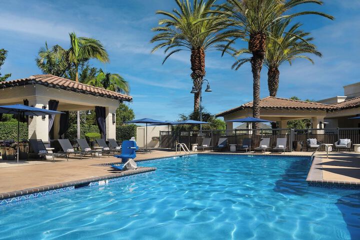 Hotel Pool