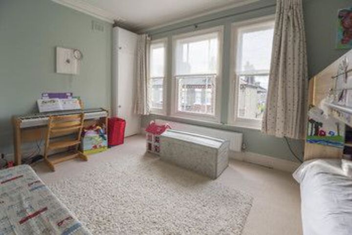 Room 9 of 31