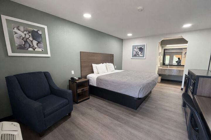 Room 14 of 48