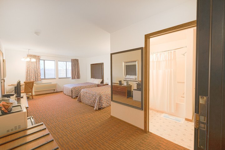 2 Double Beds (16 of 22)