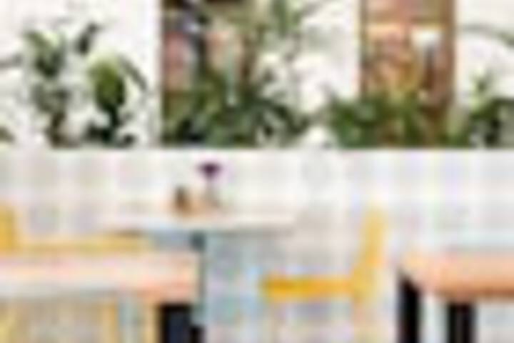 Breakfast/Coffee Service 116 of 180