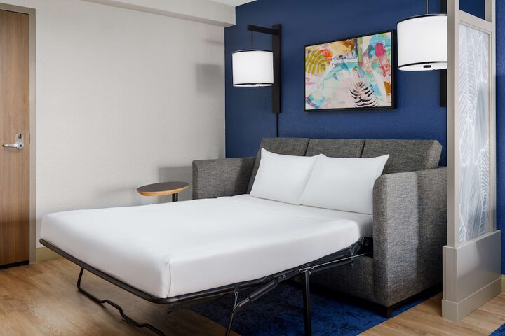 Room 18 of 44