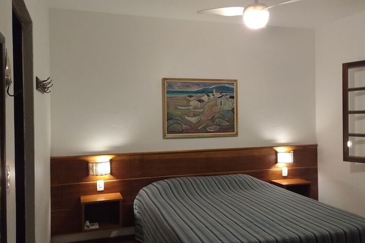 Room 3 of 42