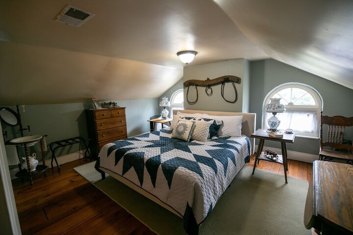 Room 2 of 29