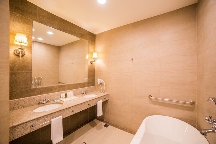 Clean Restrooms