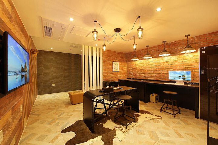 Room 26 of 44