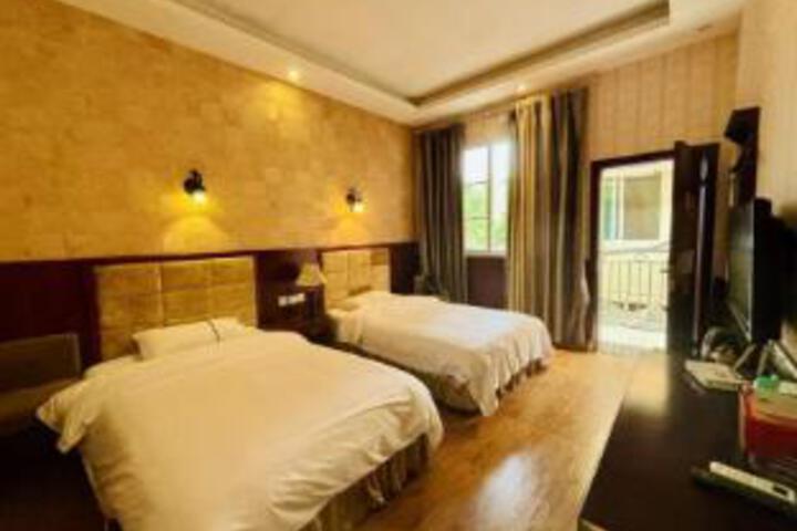 Room 10 of 10