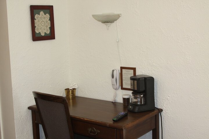Room 7 of 34